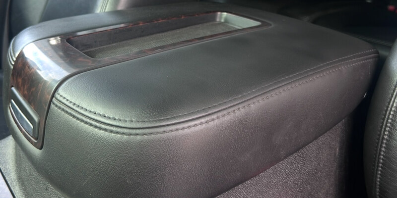 After: vinyl center console lid repaired and refinished